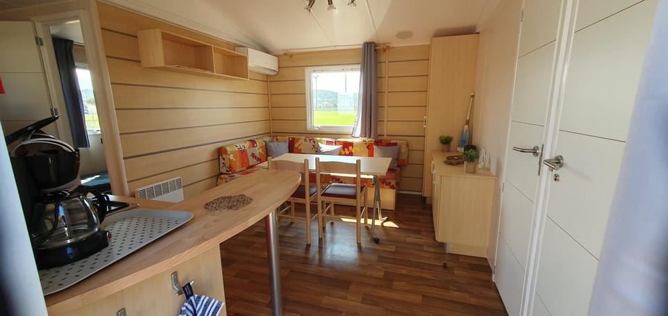 MH135 camping NOVELA - location entre particuliers- Mobil home 5pl climatisé - Campground/ 
RV Resort in Port-la-Nouvelle