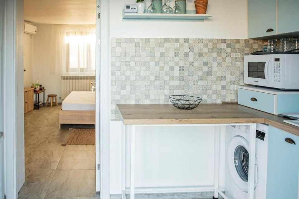 Spacious studio near lake House in Constanța County