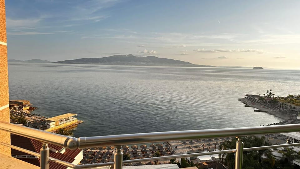 Lake view, Sea view