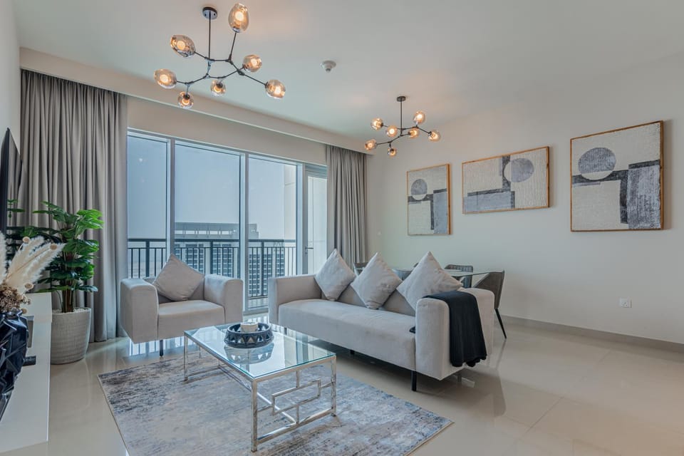 View (from property/room), Living room, Seating area