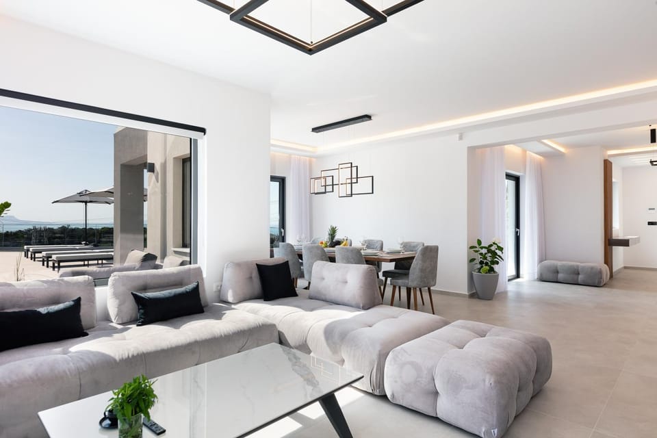 Living room, Seating area, Dining area