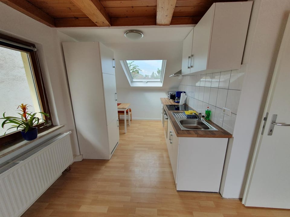 Kitchen or kitchenette, Dining area, kitchen