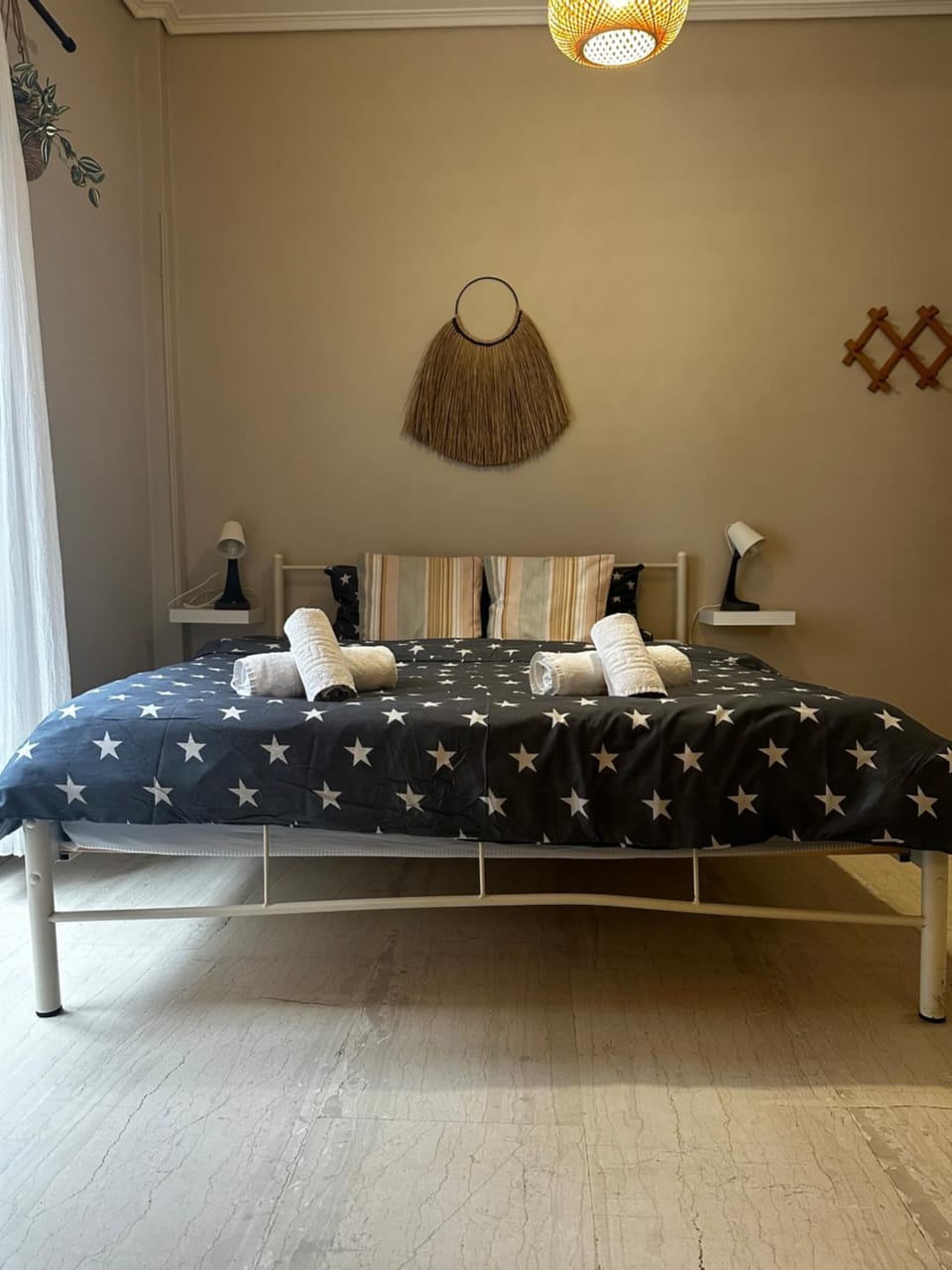 Cherry - HappyHostGr - Downtown Apartment Apartment in Volos