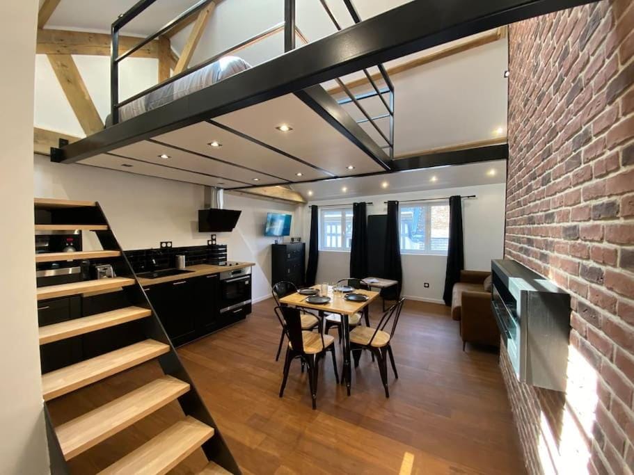 Loft: Le New-York Apartment in Rouen