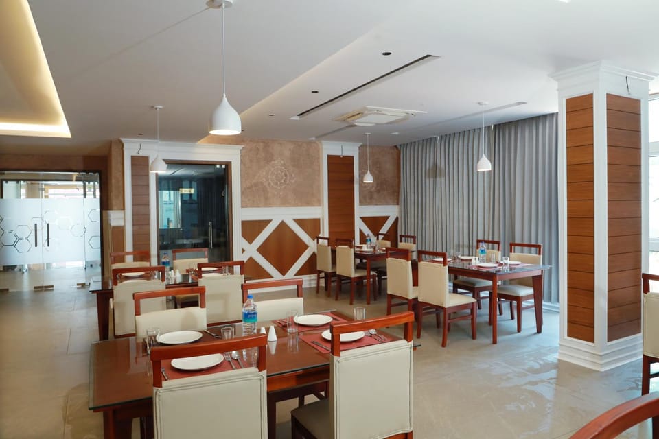 Restaurant/places to eat, Seating area