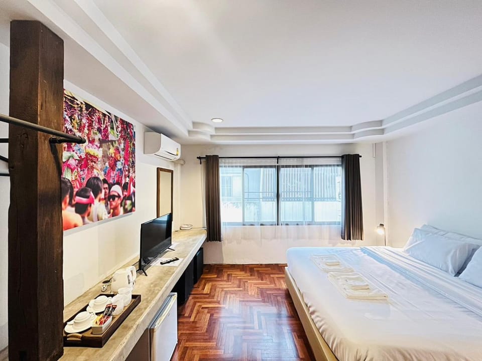 View (from property/room), Photo of the whole room, heating, towels, air conditioner