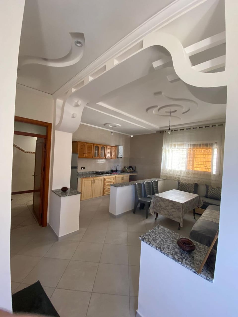 Kitchen or kitchenette, Seating area