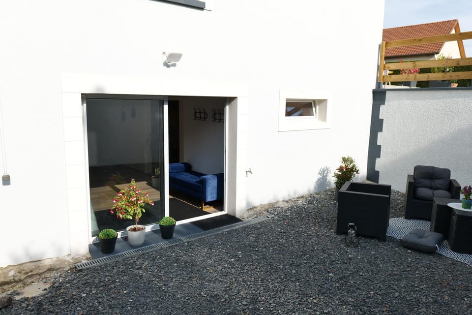 Property building, Patio, Day