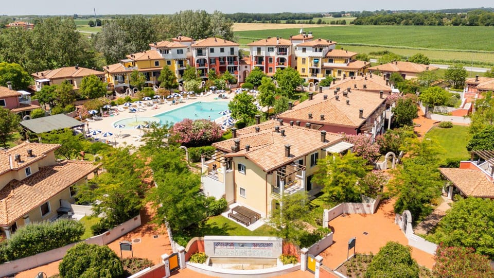 Swimming pool, Inner courtyard view