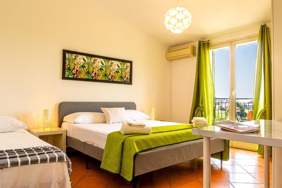 Bed, Photo of the whole room, Bedroom, towels, air conditioner