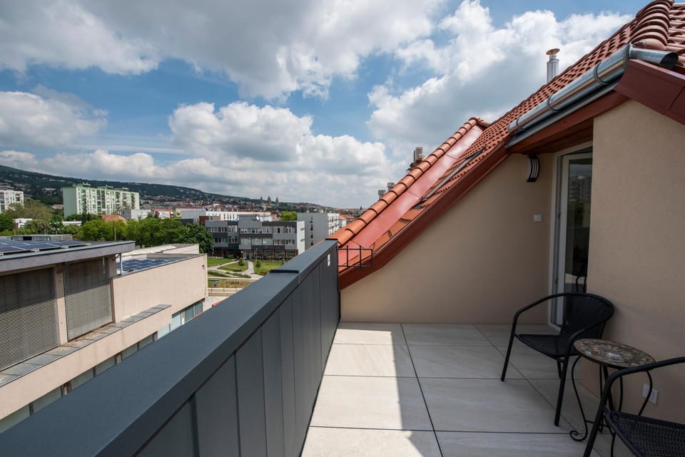 View (from property/room), Balcony/Terrace