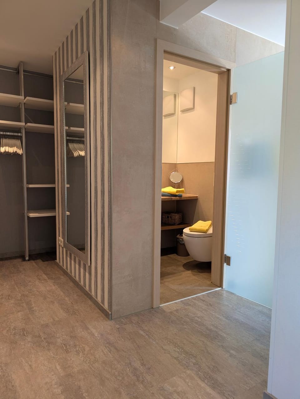 Bathroom, wardrobe