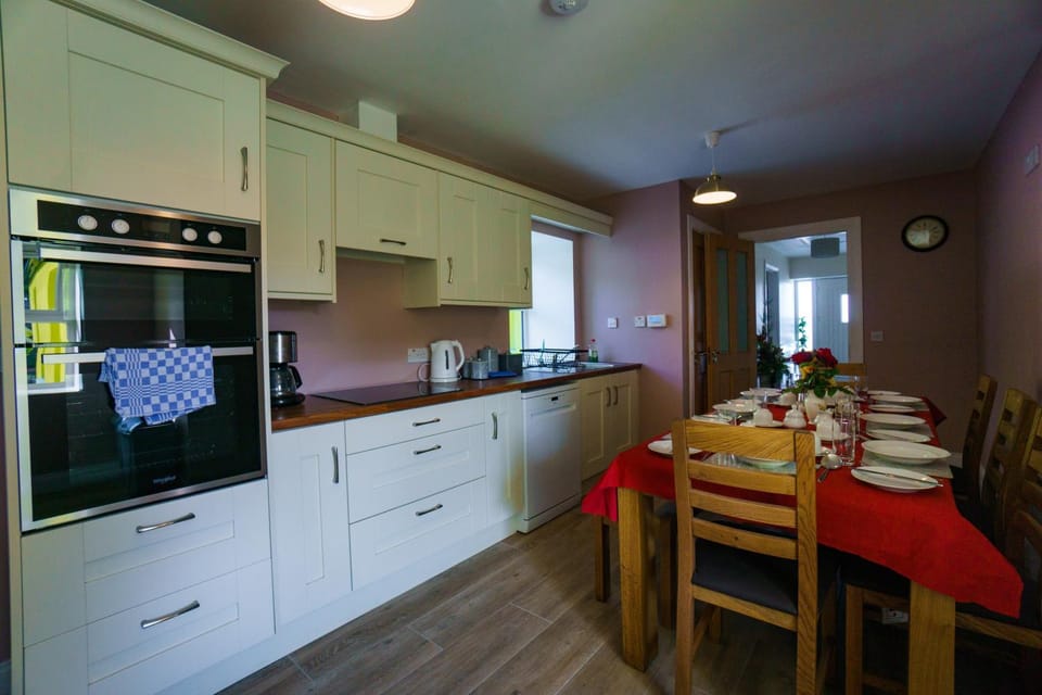 Carrig Island Lodge House in County Clare