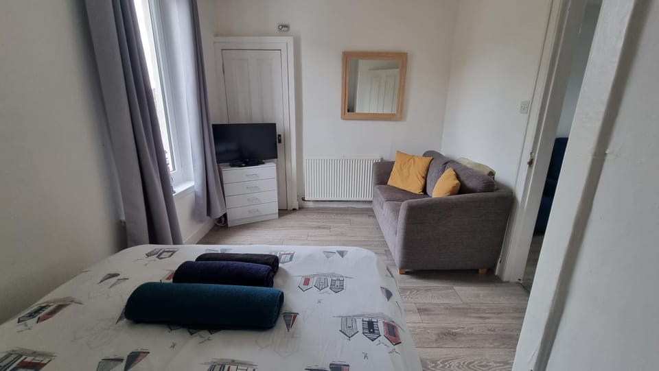 Cove Bay 1 Bed Flat Apartment in England