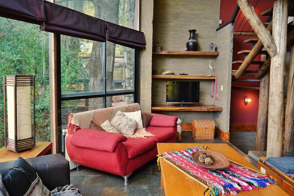 TV and multimedia, Living room, Seating area, Garden view