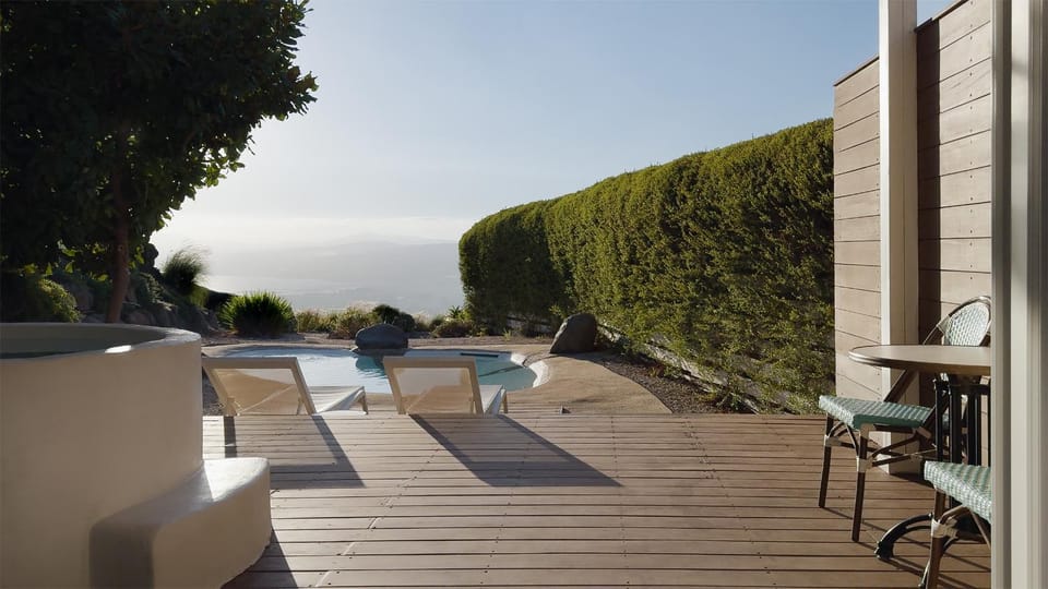 Natural landscape, View (from property/room), Lake view, Pool view, Sea view