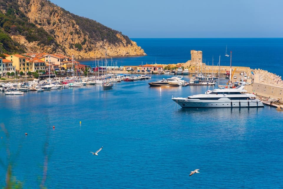 Nearby landmark, Natural landscape