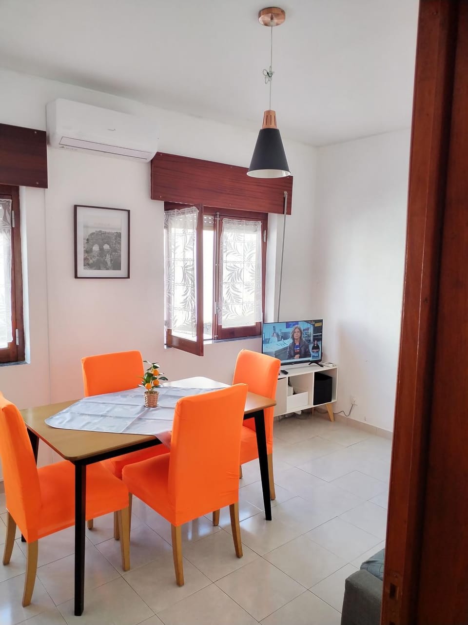 TV and multimedia, Living room, Seating area
