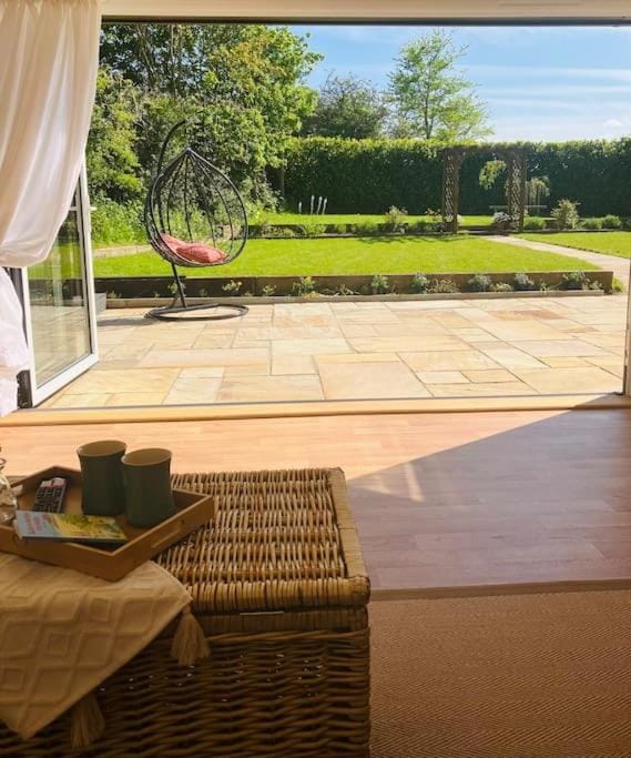 Balcony/Terrace, Garden view