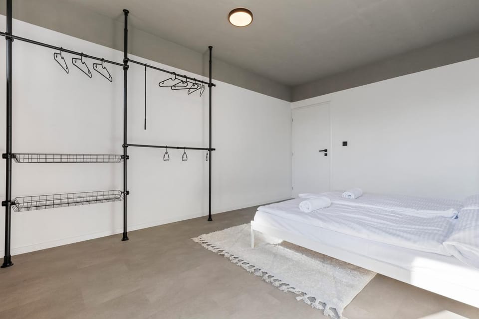 Bed, Photo of the whole room, Bedroom, towels, wardrobe