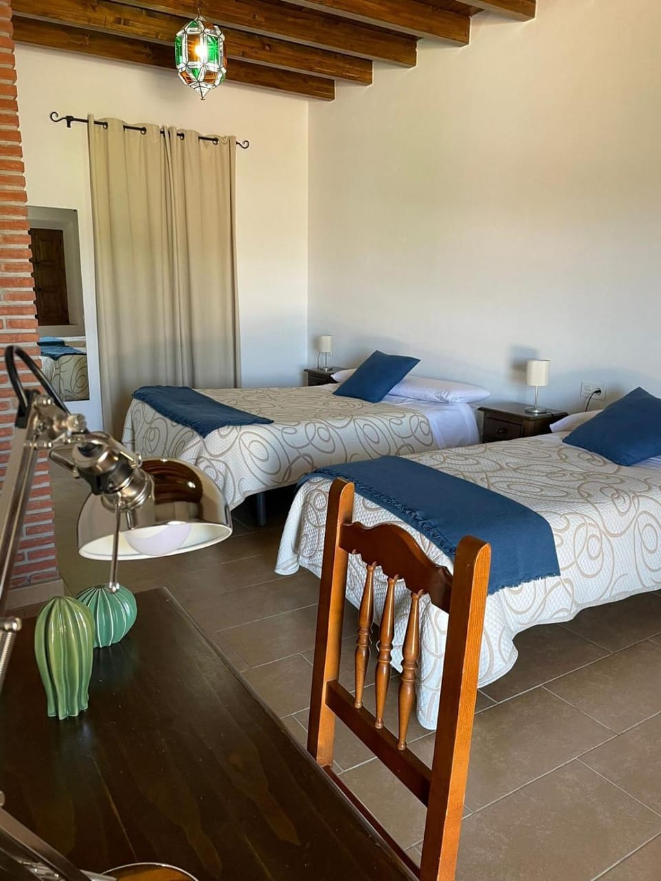 Bed, Photo of the whole room, Seating area, Bedroom