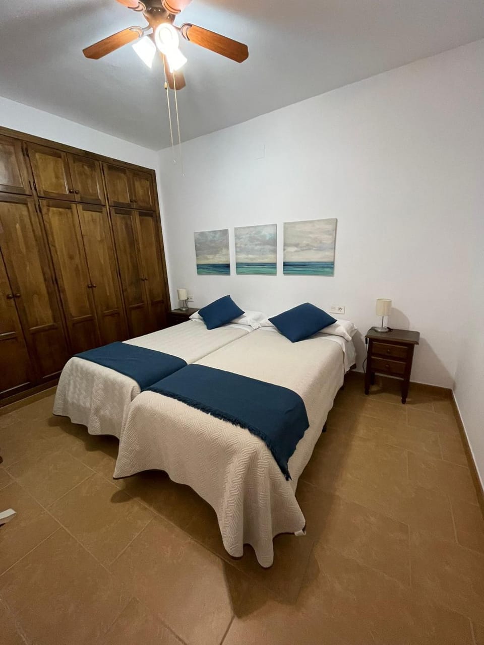Bed, Photo of the whole room, Bedroom, fireplace