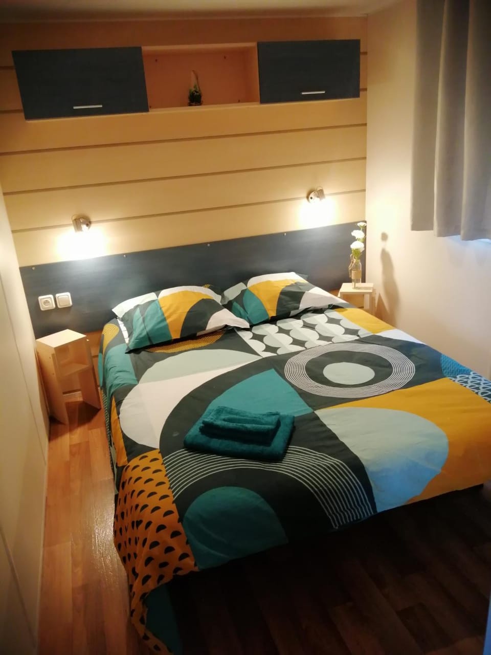 Bed, Photo of the whole room