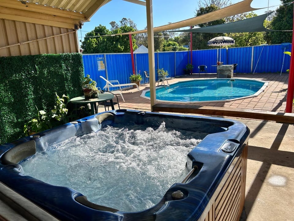 Hot Tub, Hot Tub, Swimming pool