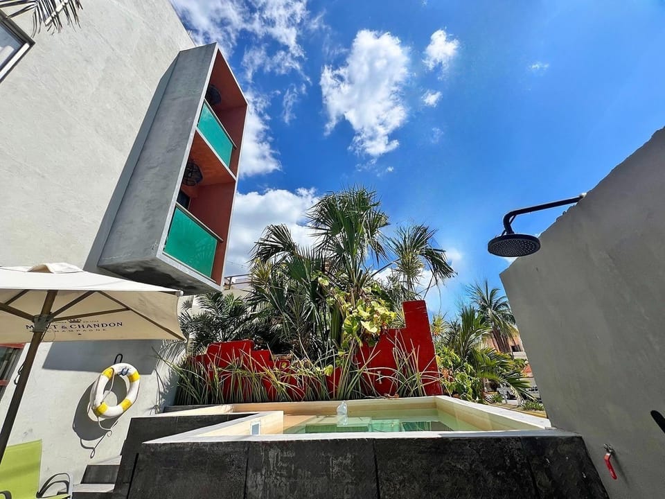 Beachside Oasis ! Spacious ½ block from the Beach Apartment in Puerto Morelos