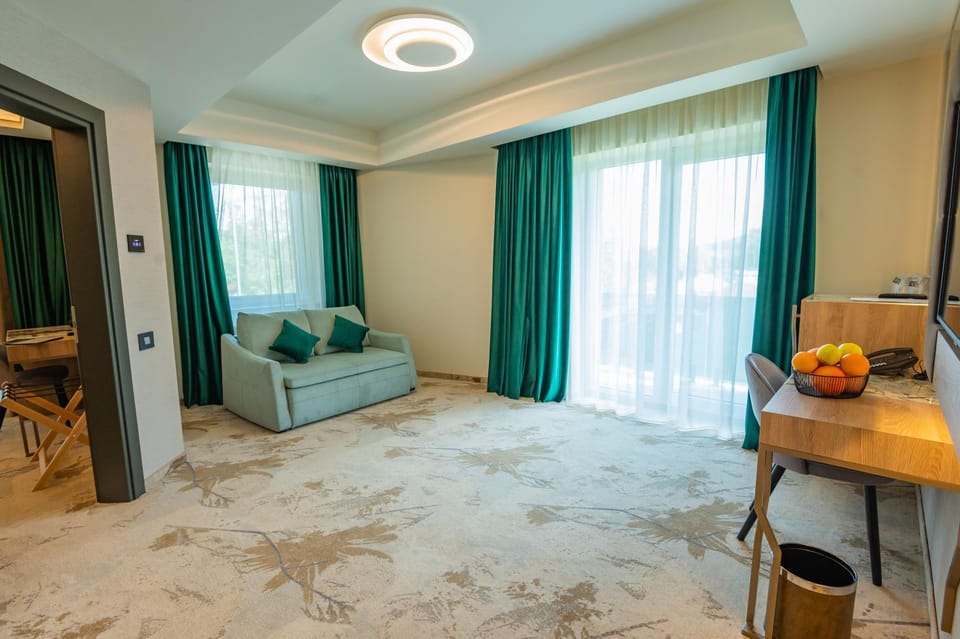 Bed, Living room, Seating area