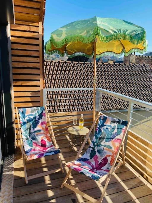 Balcony/Terrace, sunbed