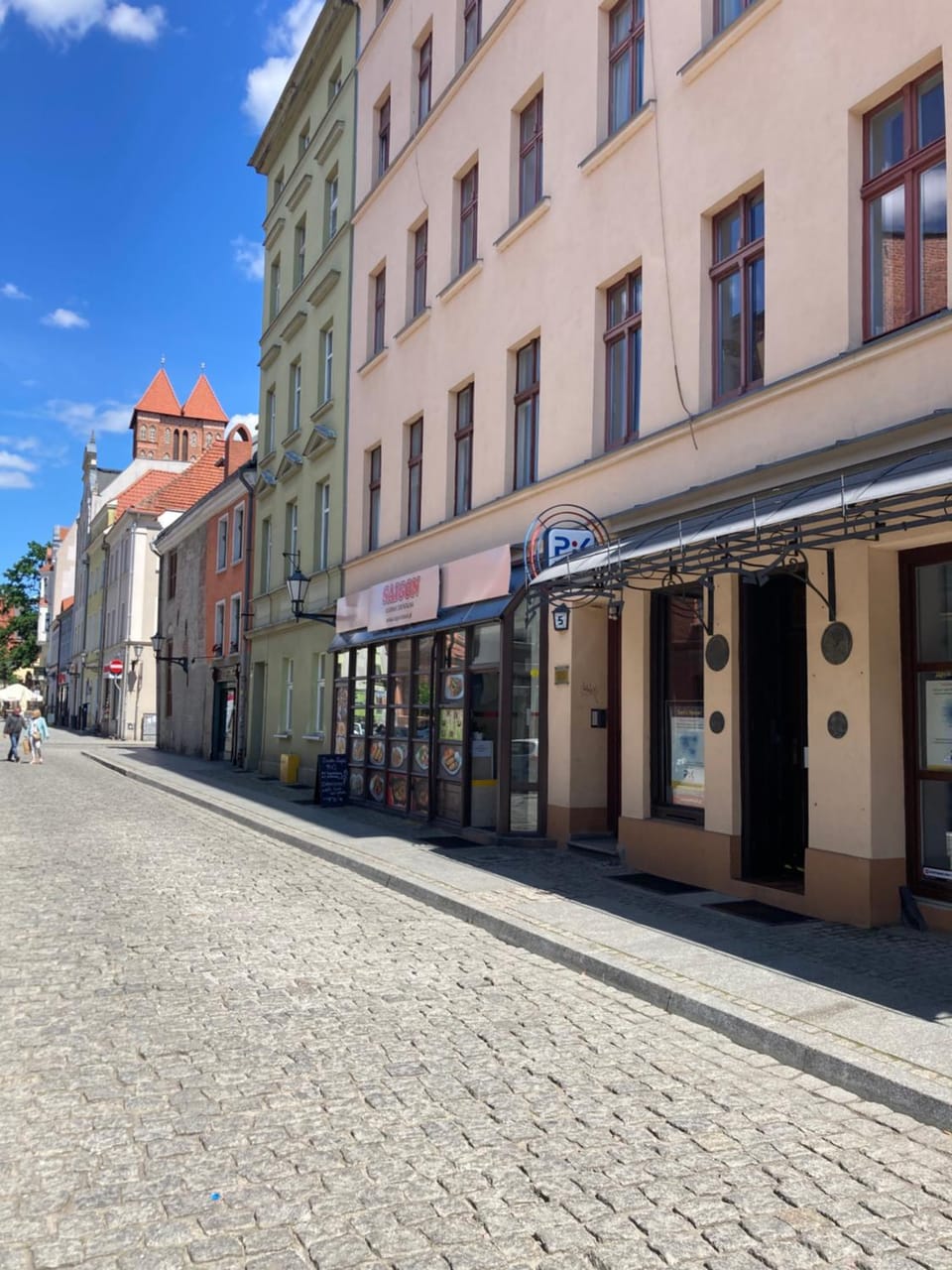 Property building, Day, Neighbourhood, City view, Street view, Location