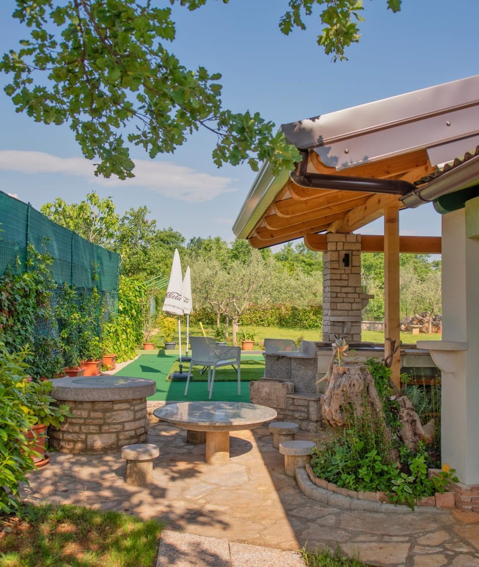 Patio, Seating area