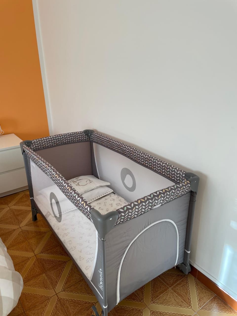 cot