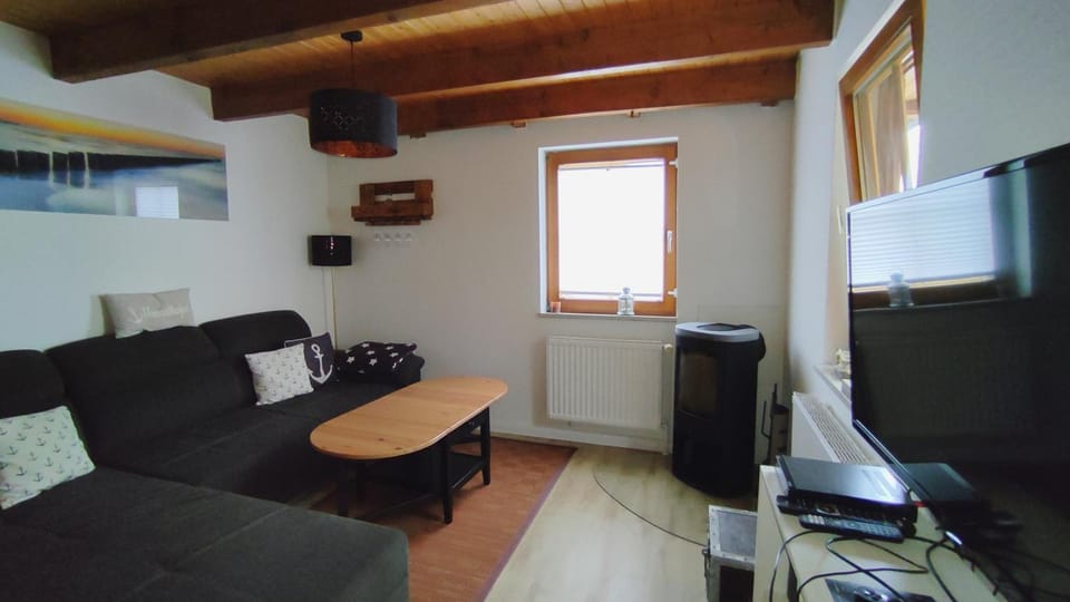 TV and multimedia, Living room, Seating area, flat iron