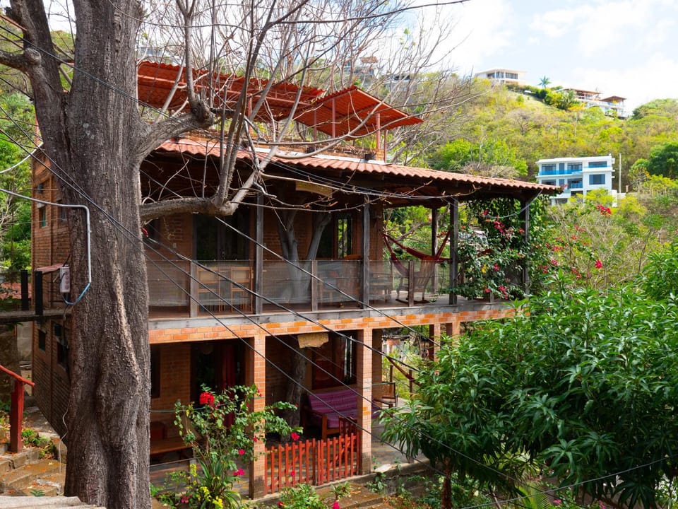 Property building, Balcony/Terrace