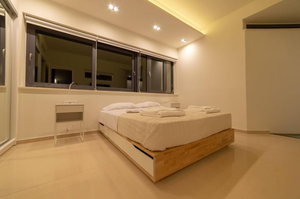 Luxury Villa Mirror - 200meters From The Beach Villa in Crete Region