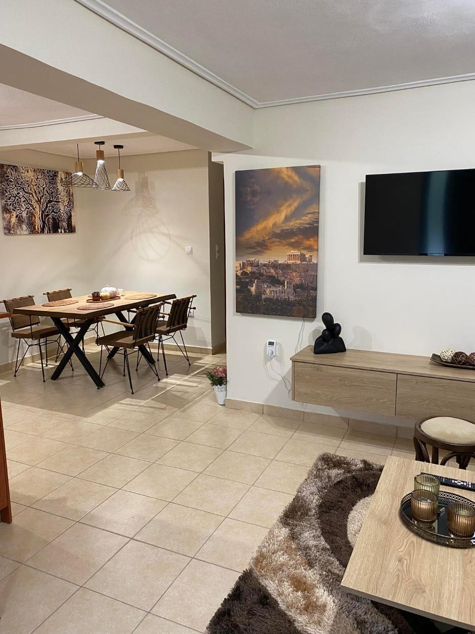 TV and multimedia, Living room, Dining area