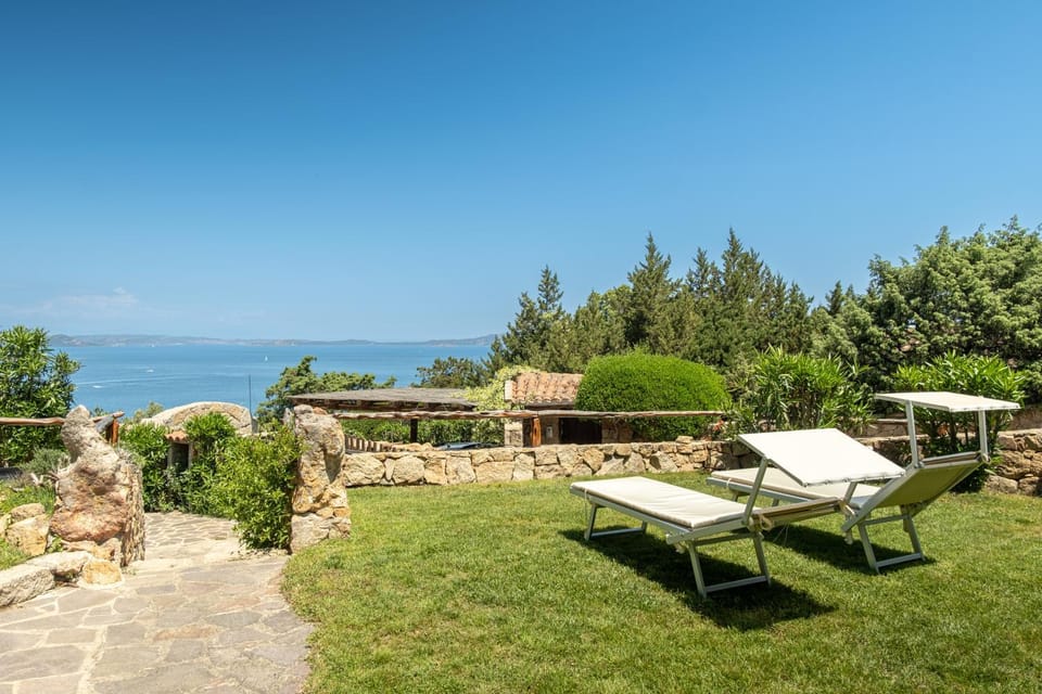 Natural landscape, Garden, Garden, Sea view, sunbed