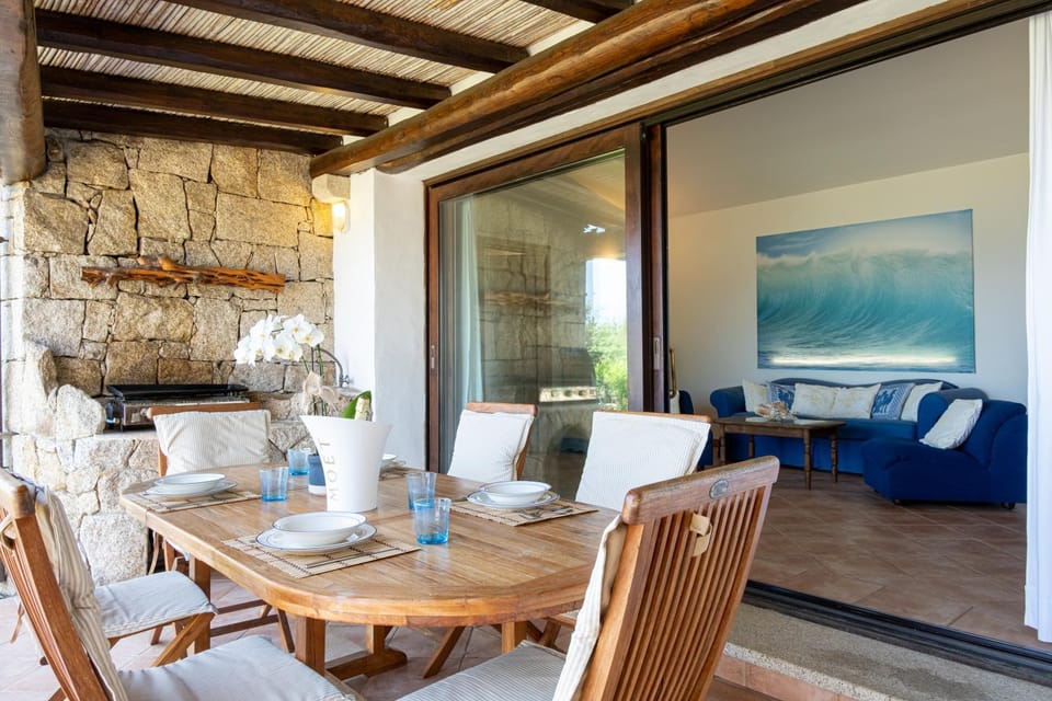 Patio, Dining area
