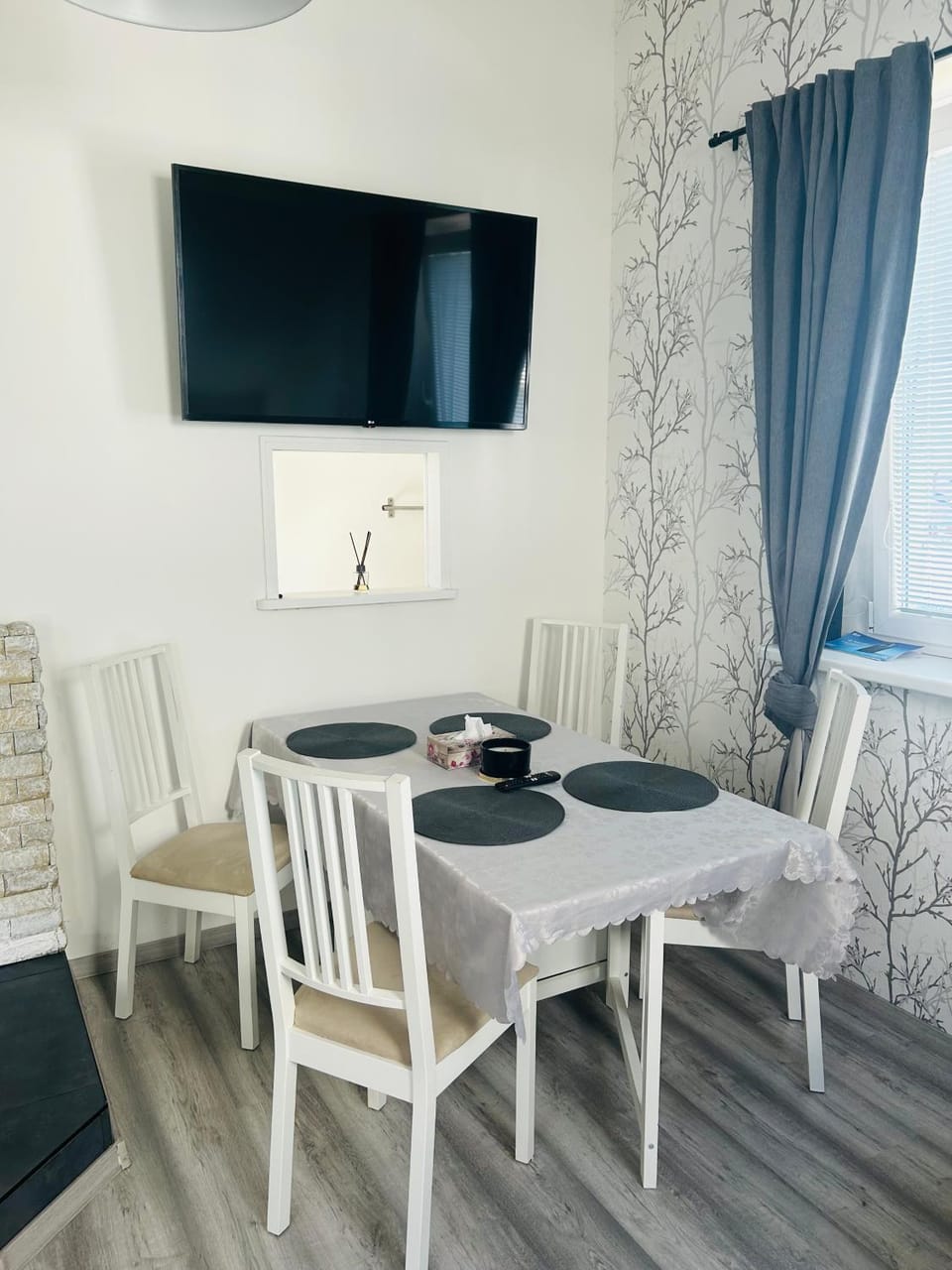 TV and multimedia, Living room, Seating area