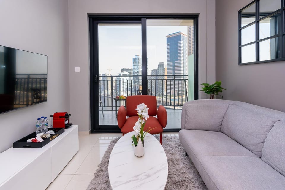 TV and multimedia, View (from property/room), Balcony/Terrace, Living room, Seating area