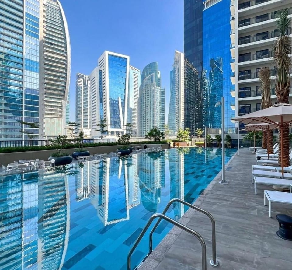 Day, Pool view, Swimming pool, sunbed