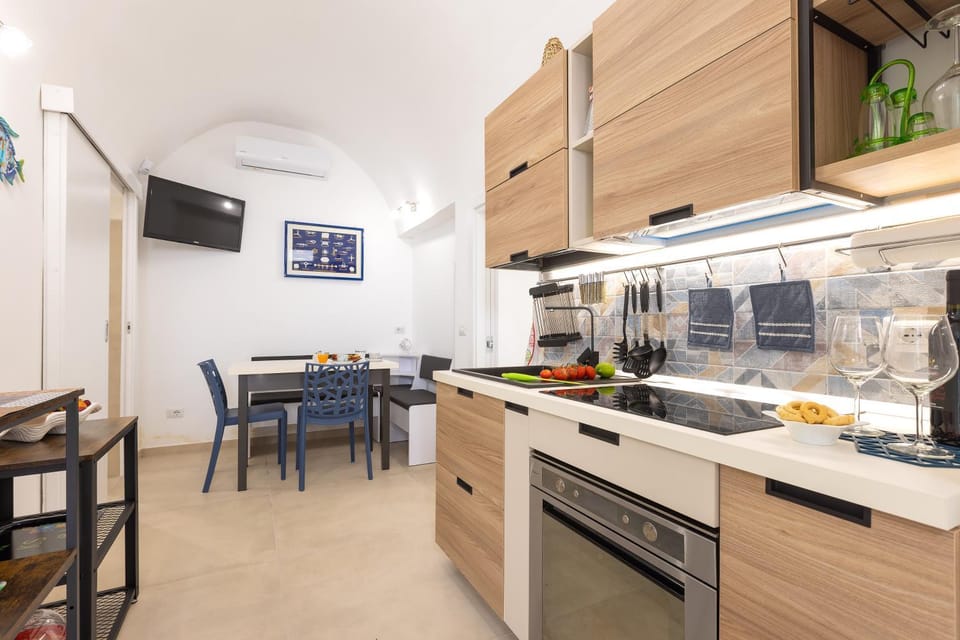 TV and multimedia, Kitchen or kitchenette, Dining area, pet friendly, stove