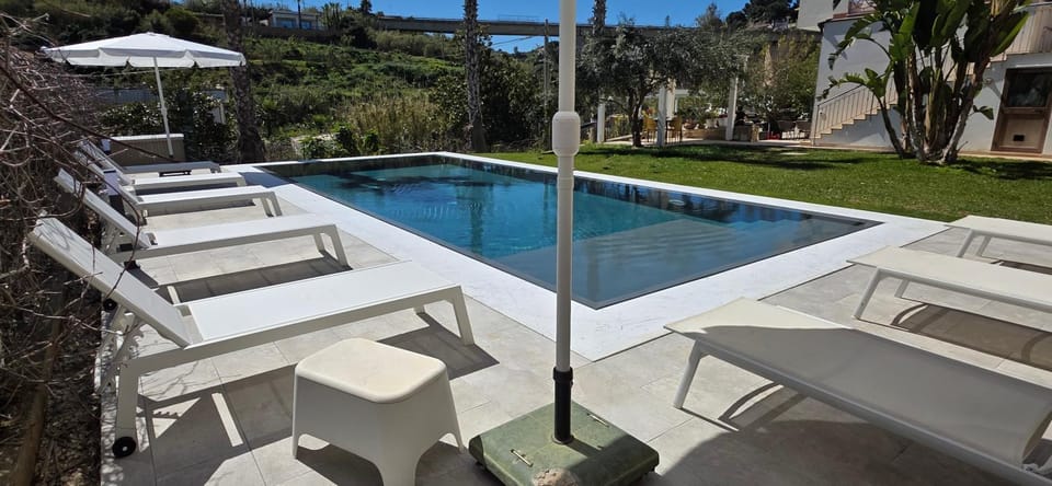 Garden, Swimming pool