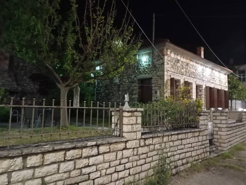 Αρχωντικα στην Τρiχονιδα Chalet in Peloponnese, Western Greece and the Ionian