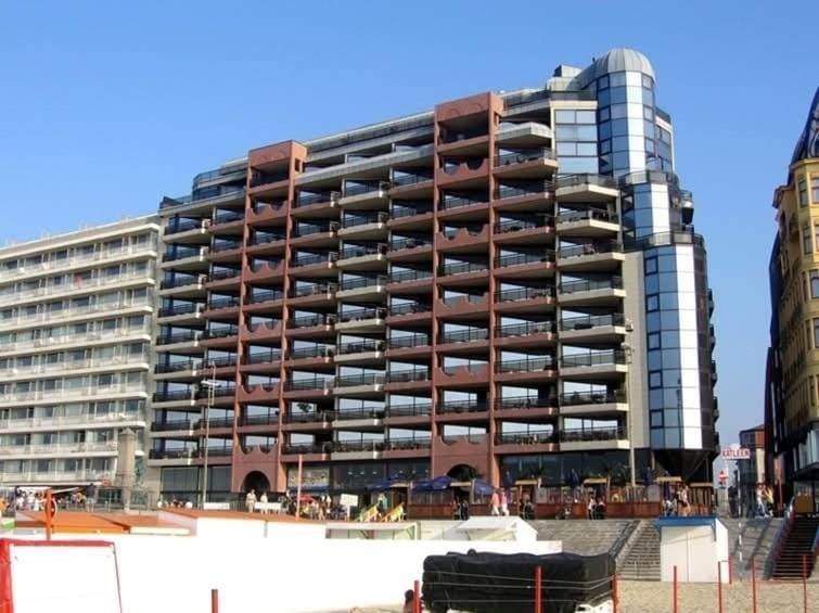 Property building, Location