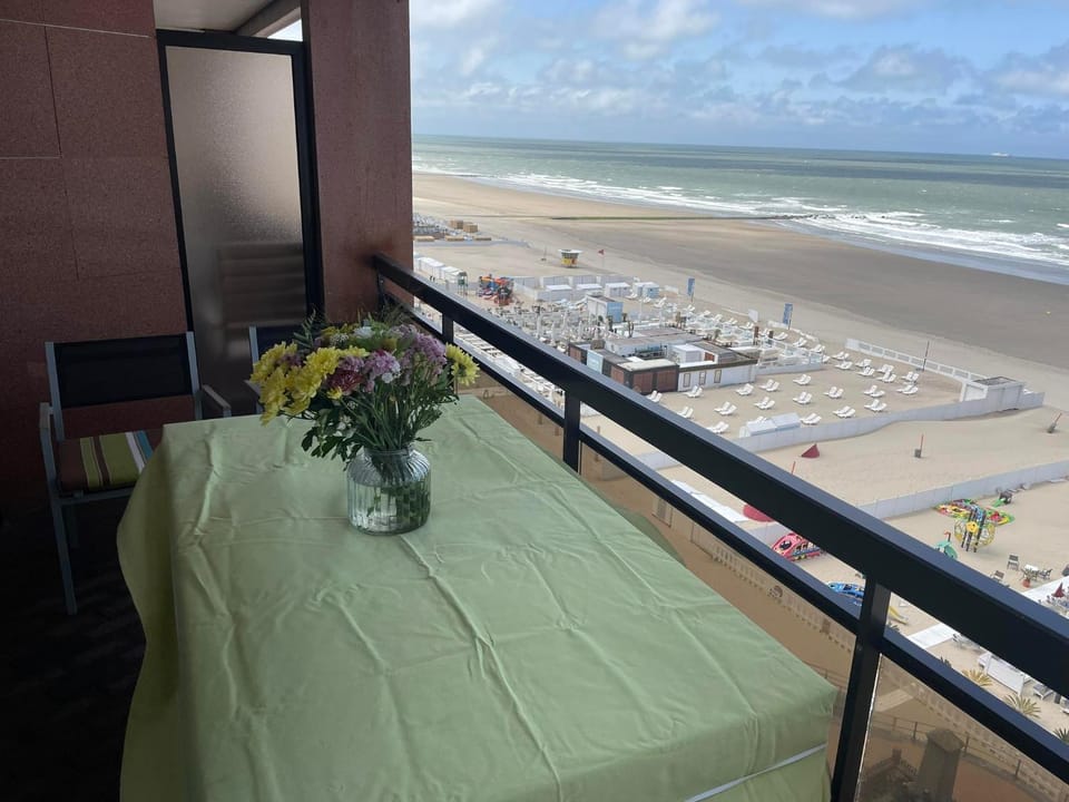 View (from property/room), Balcony/Terrace, Beach, Sea view