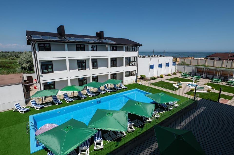 Property building, Swimming pool