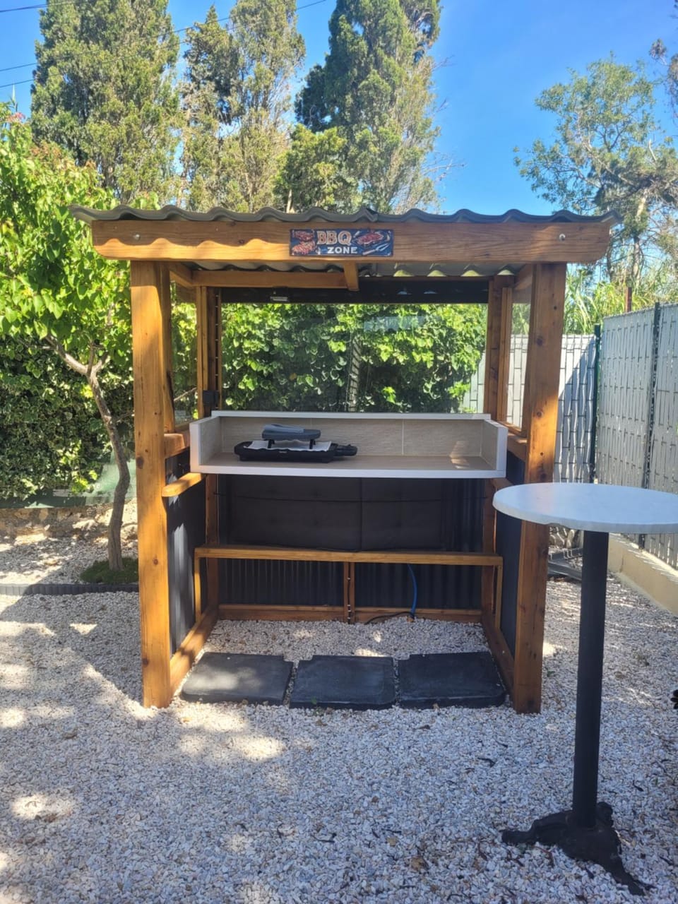 Day, BBQ facilities
